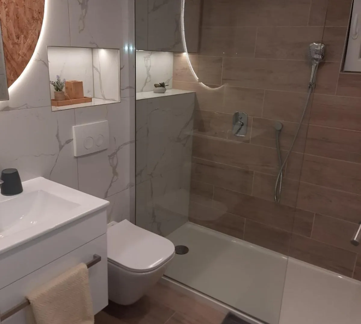 Apartments Ruzica Pinezići