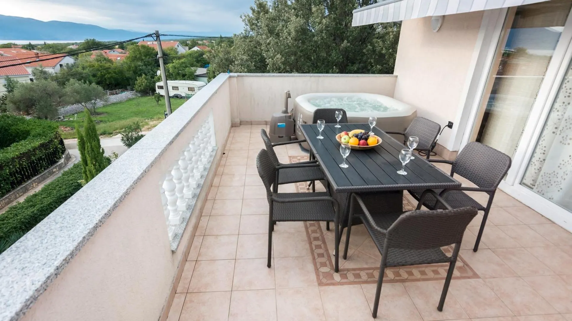 Apartments Ruzica Pinezići