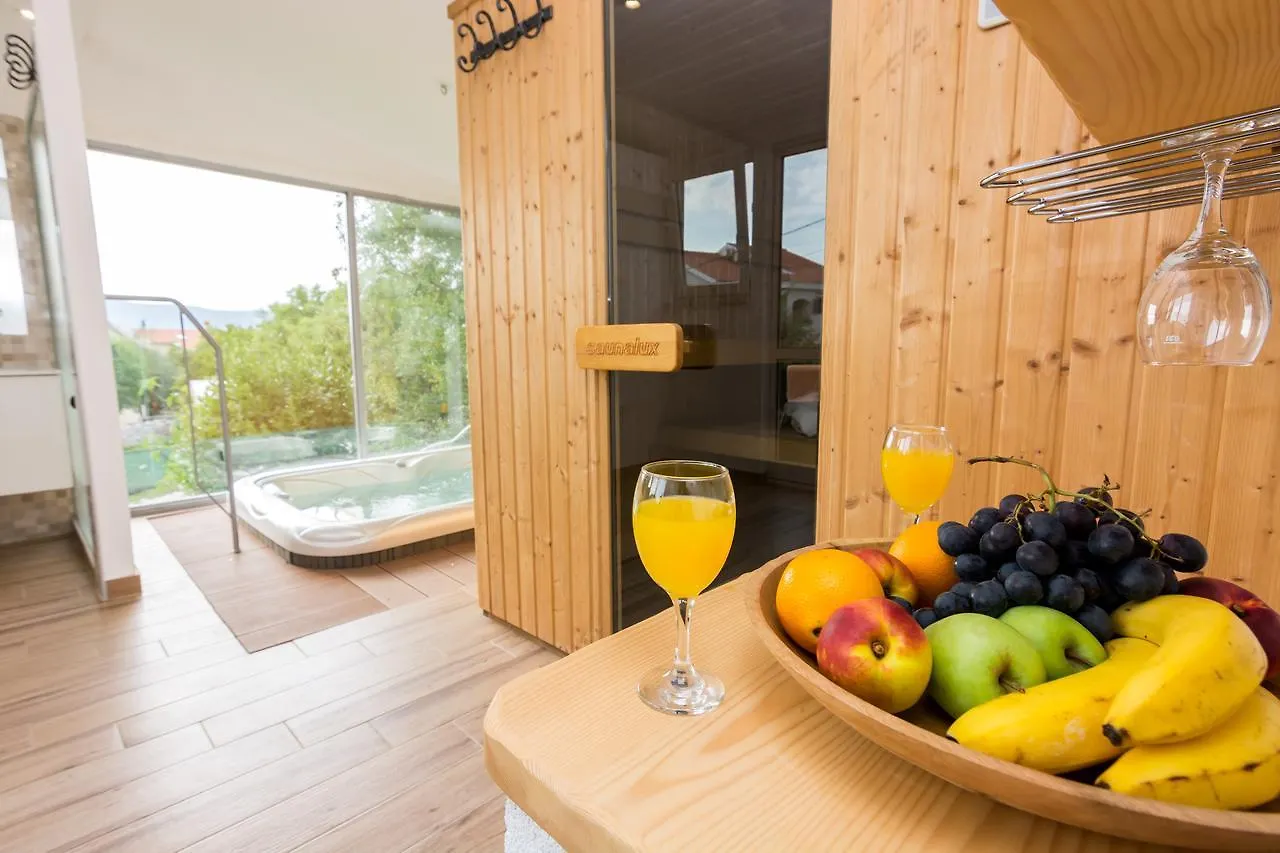 Apartments Ruzica Pinezići