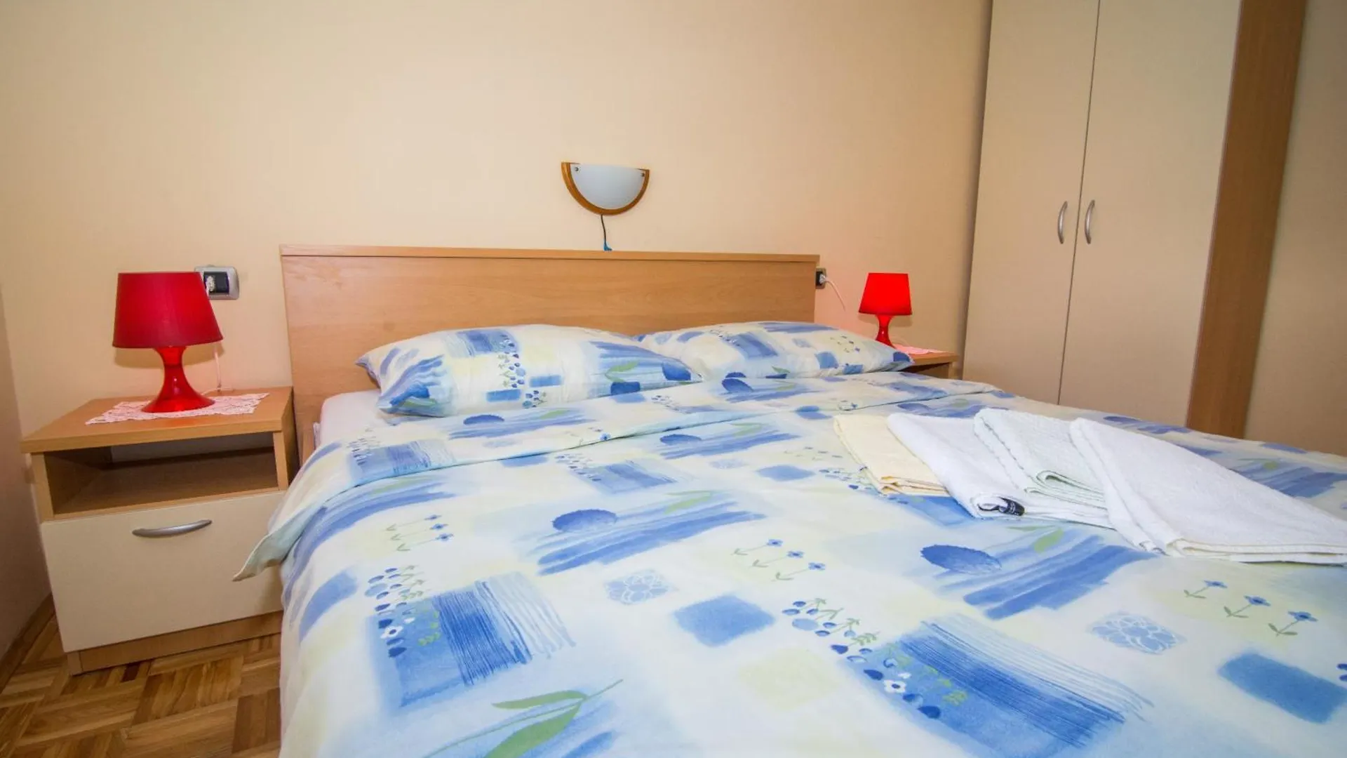 Apartments Ruzica Skrbcici  Pinezici (Krk)